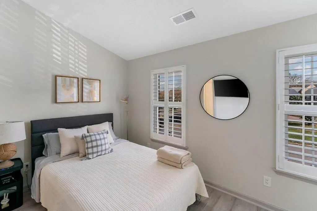 Golf Oasis Modern Townhome! Charlotte
