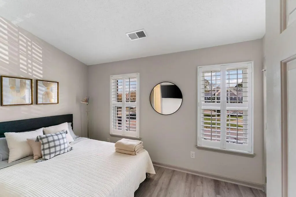 Golf Oasis Modern Townhome! Charlotte 0*,